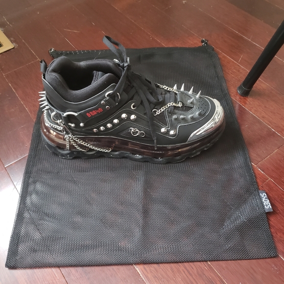 Bump'Air Black Spiked Gothic Shoes - Picture 2 of 5